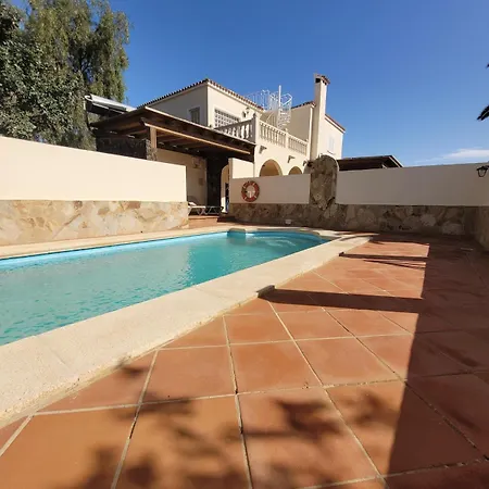 Feriehus Volcanes, Big House, Gardens Heated Pool La Oliva